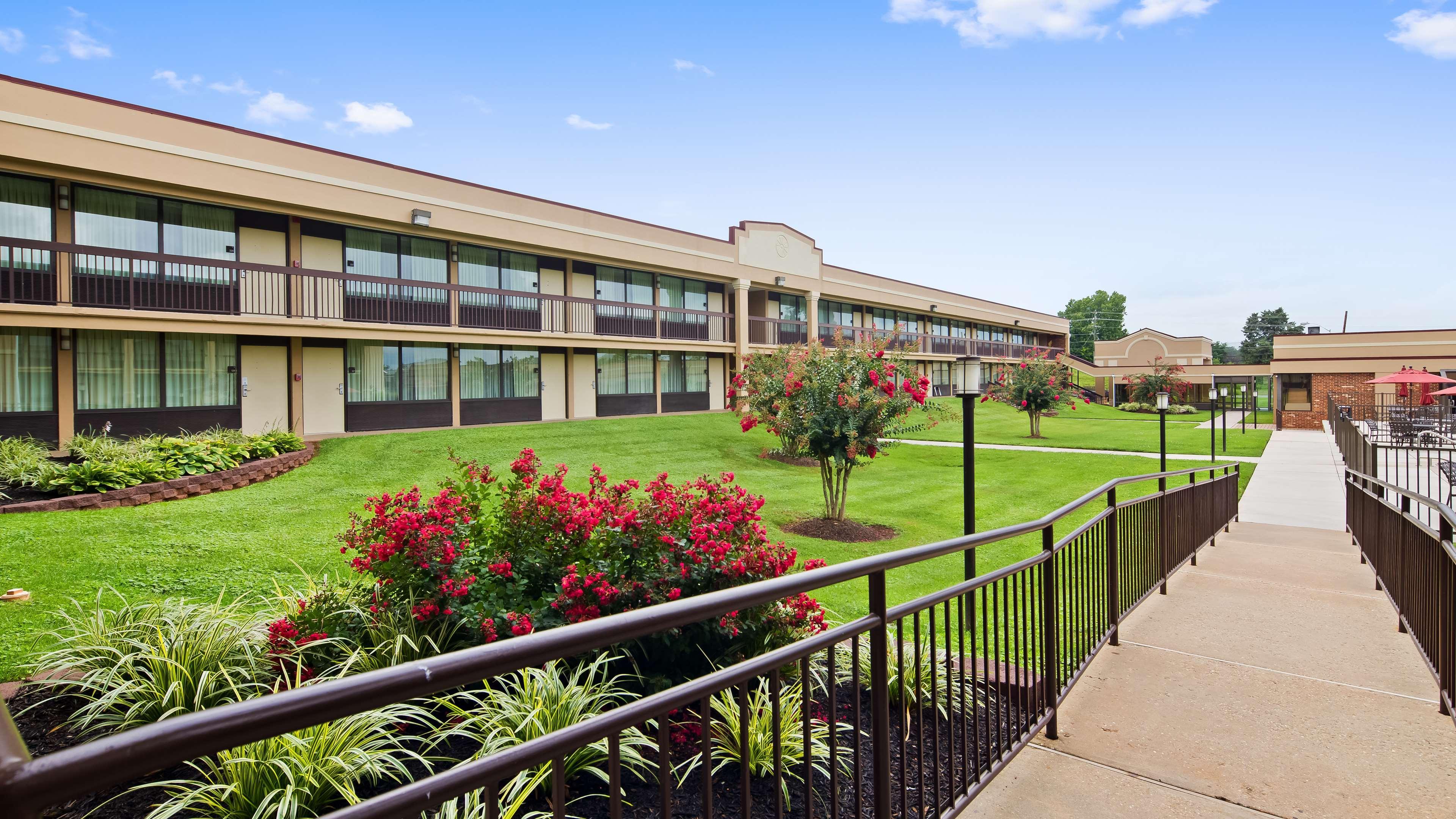Baymont By Wyndham Culpeper Hotel Exterior photo
