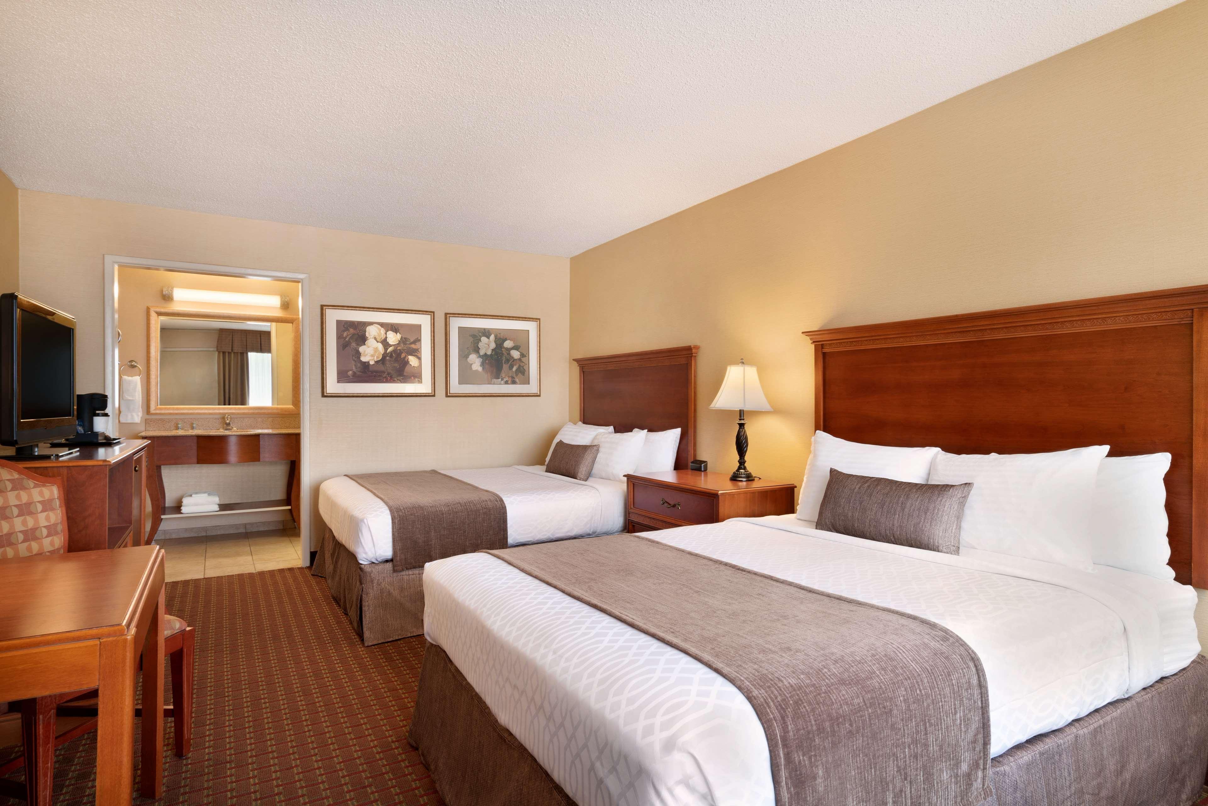 Baymont By Wyndham Culpeper Hotel Exterior photo