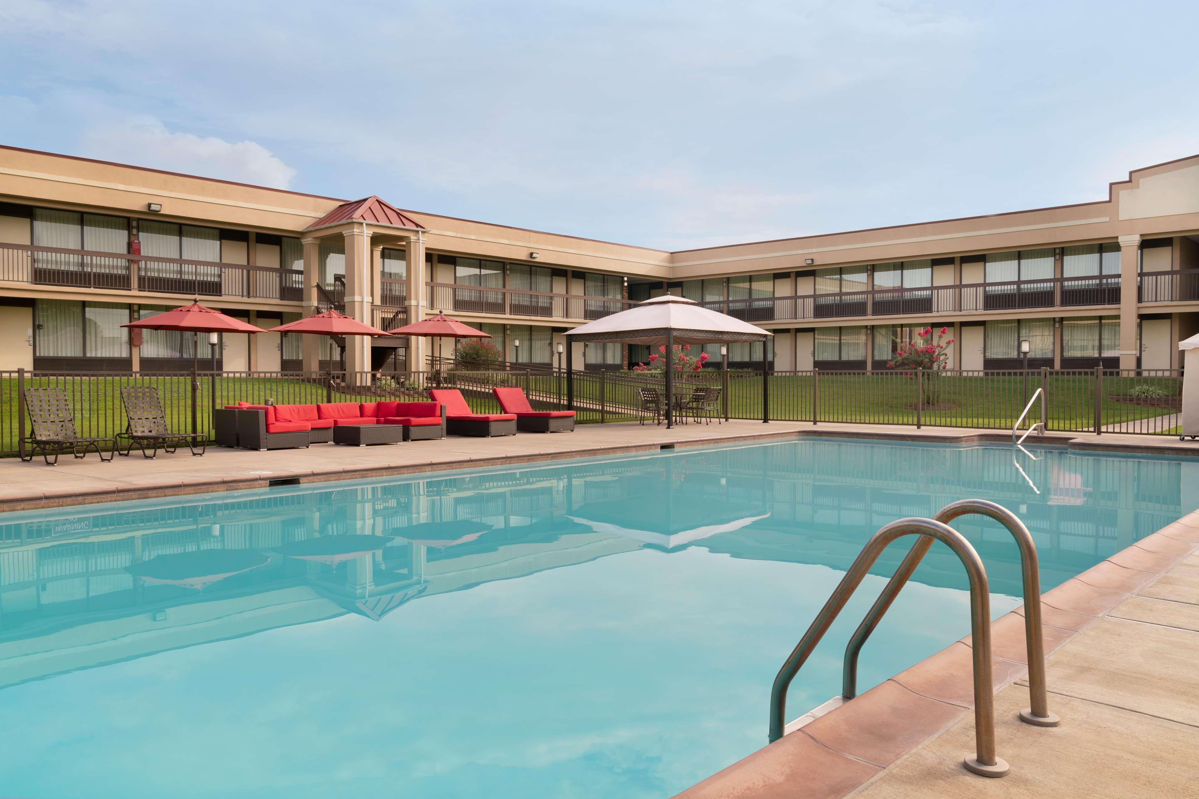 Baymont By Wyndham Culpeper Hotel Exterior photo